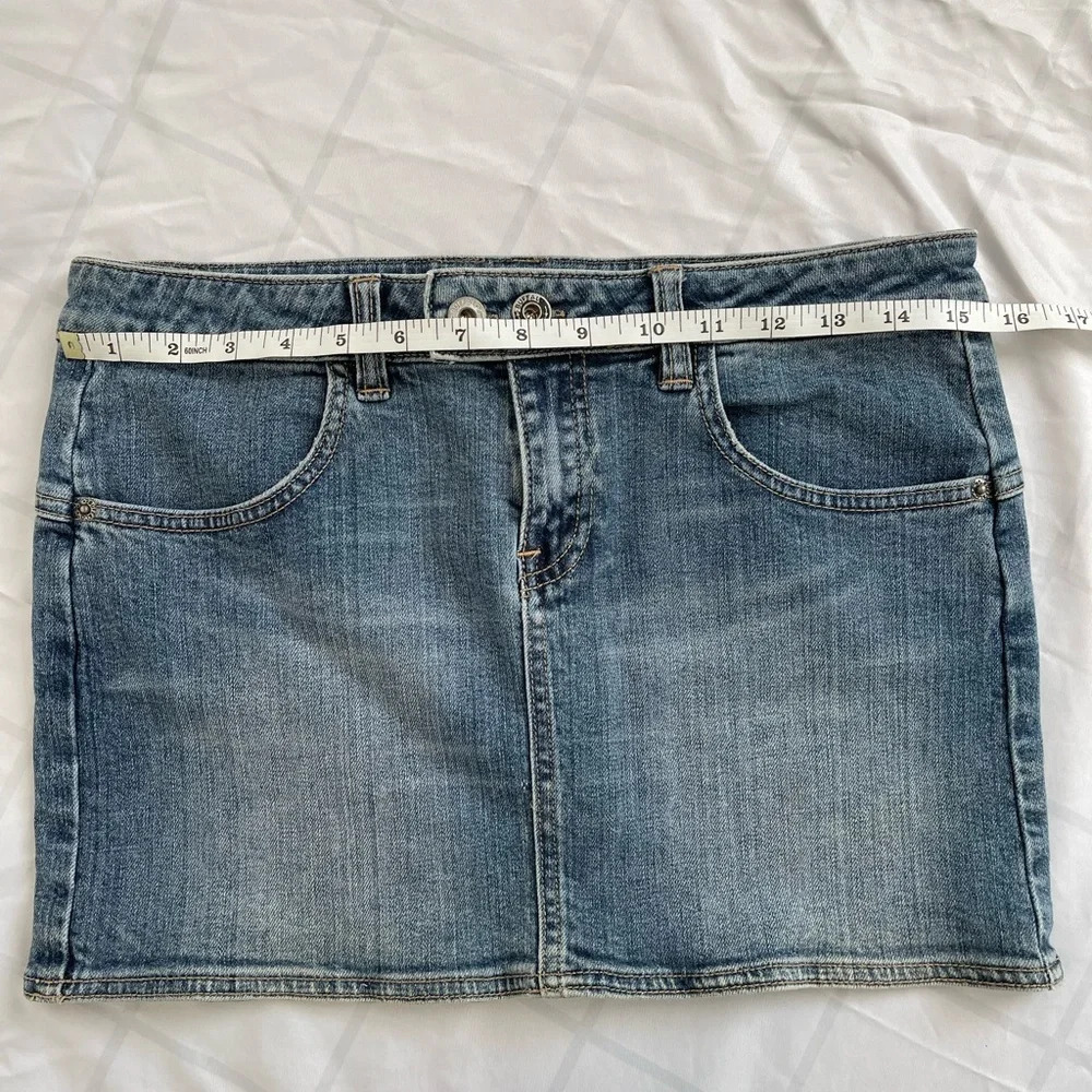 Buffalo David Bitton Cory Denim Mini Skirt Size 28 - Picture 4 of 9